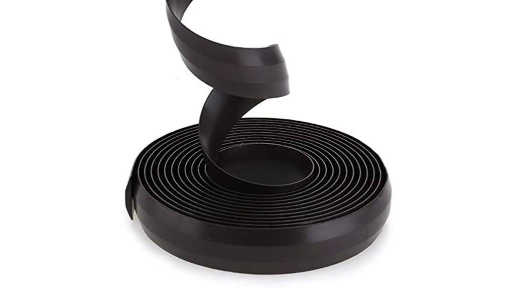 magnetic boundary strips for vacuums